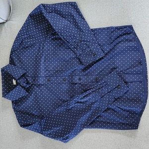 Land's End men's blue size medium button-up long sleeve shirt